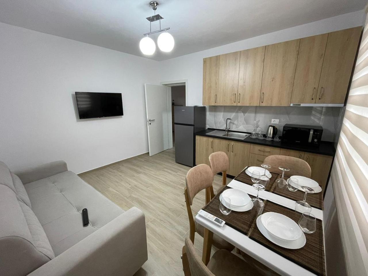 Kevi 'S Place Τίρανα Εξωτερικό φωτογραφία