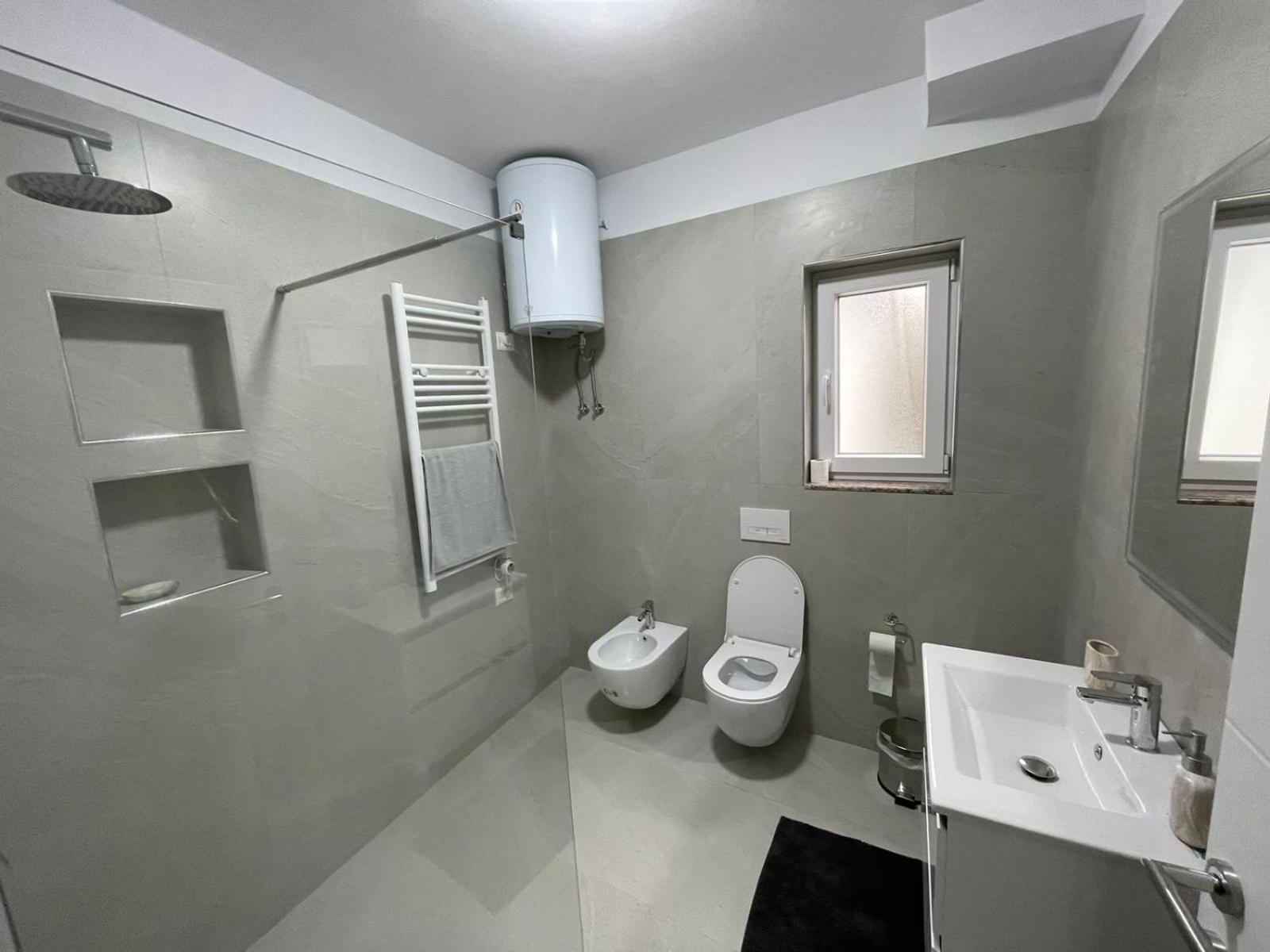 Kevi 'S Place Τίρανα Εξωτερικό φωτογραφία